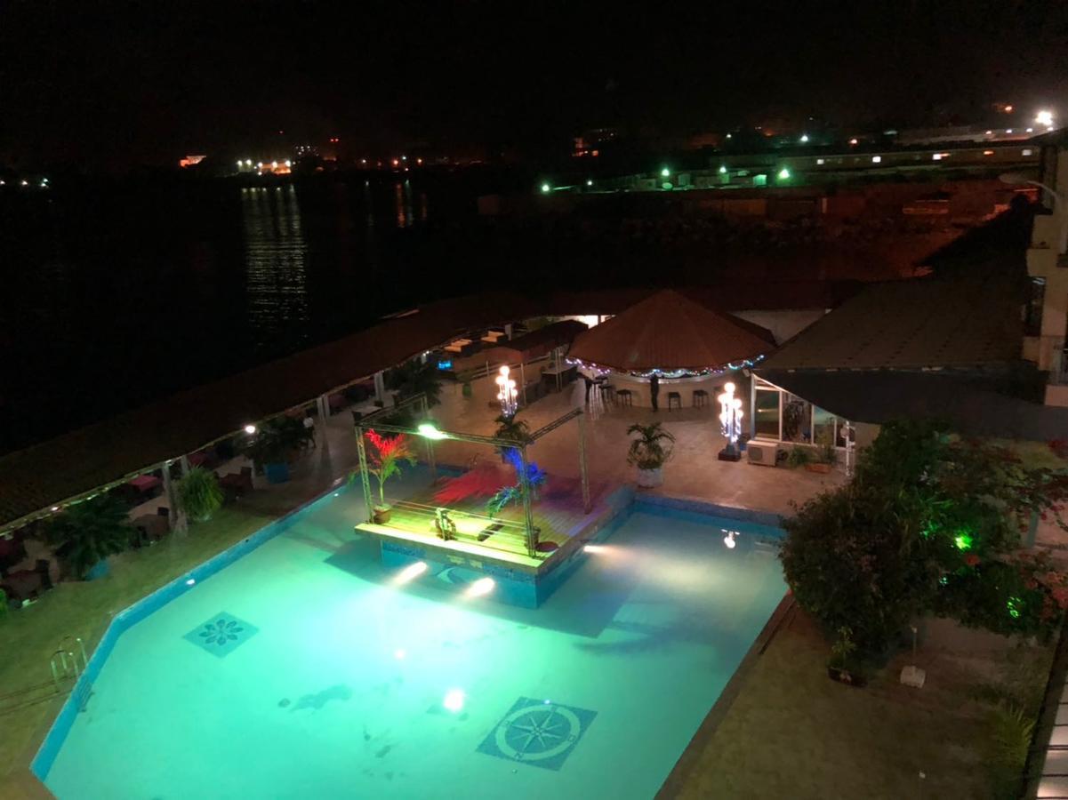 Hotel Le Petit Bateau Конакри Экстерьер фото